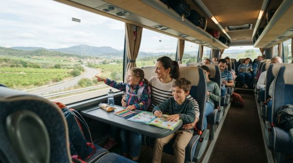 Voyager en autocar avec des enfants : nos conseils